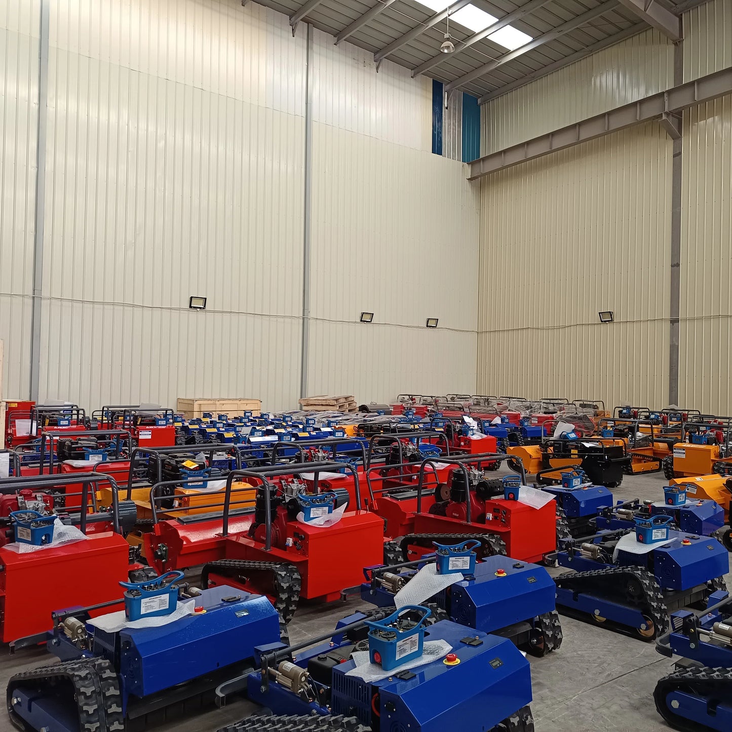 Customized Smart Control Tracked Lawn Mower